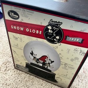 NWT Disney store anniversary edition snow globe mickey and minnie